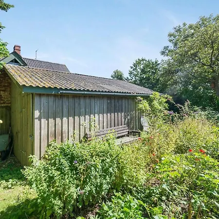 Vakantiehuis Stunning In With Wifi Tranekær