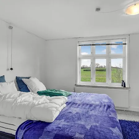 3 Bedroom Amazing In Feriehus Tranekær