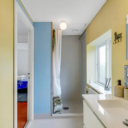 Vakantiehuis Stunning In With Wifi Tranekær